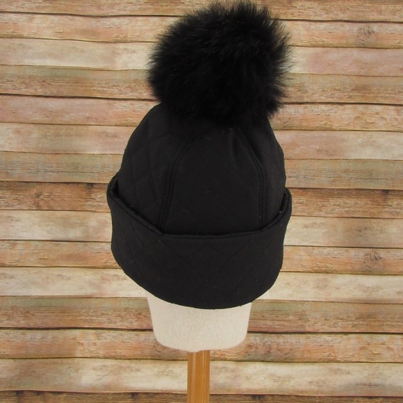 UGG Black Quilt Pattern Hat w/ Pom Pom O/S - Picture 10 of 13